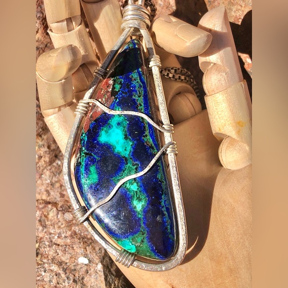 Handcrafted Silver Inlaid Chrysocolla Mineral Necklace - Picture 11 of 14